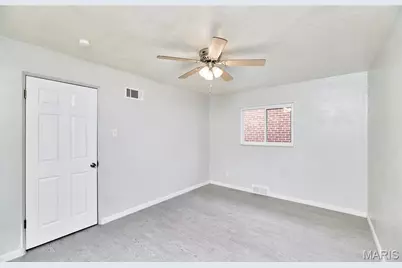 231 E Velma Avenue, Saint Louis, MO 63125 - Photo 12