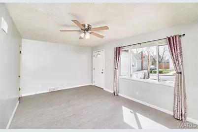 231 E Velma Avenue, Saint Louis, MO 63125 - Photo 2