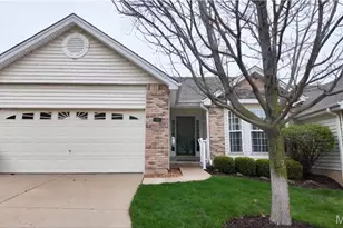12 N Trumbull Cir, Saint Charles, MO 63301 - Photo 1