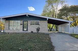 2410 Mockingbird Ln, Saint Louis, MO 63031 - Photo 1