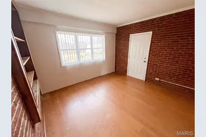 10449 Bellefontaine Road, Saint Louis, MO 63137 - Photo 12