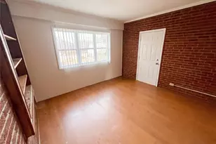 10449 Bellefontaine Rd, Saint Louis, MO 63137 - Photo 12