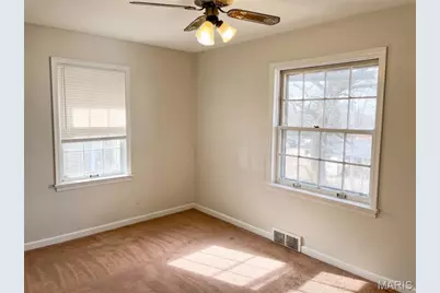 10449 Bellefontaine Road, Saint Louis, MO 63137 - Photo 8
