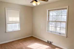 10449 Bellefontaine Rd, Saint Louis, MO 63137 - Photo 8