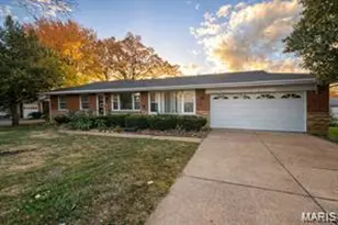 10449 Bellefontaine Rd, Saint Louis, MO 63137 - Photo 1