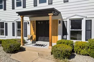 13237 Fairoyal Dr, Des Peres, MO 63131 - Photo 2