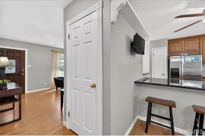 947 Bellestri Drive, Ballwin, MO 63021 - Photo 6