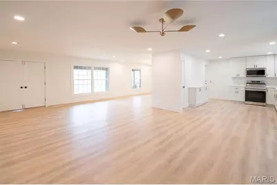 156 Forest Brook Lane, Saint Louis, MO 63146 - Photo 8