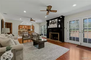 16 Williamsburg Rd, Creve Coeur, MO 63141 - Photo 10