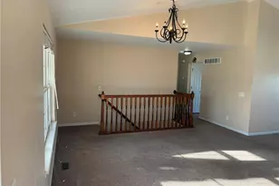 733 Pecan Hill Dr, Saint Charles, MO 63304 - Photo 6