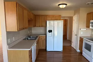 733 Pecan Hill Dr, Saint Charles, MO 63304 - Photo 12