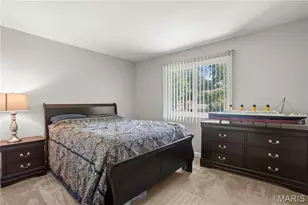 2500 Wesglen Estates Dr, Maryland Heights, MO 63043 - Photo 14