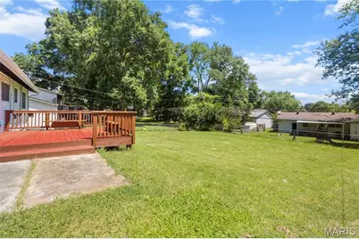 2500 Wesglen Estates Drive, Maryland Heights, MO 63043 - Photo 22