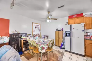 415 Walnut St, Hawk Point, MO 63349 - Photo 6