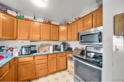 415 Walnut Street, Hawk Point, MO 63349 - Photo 8