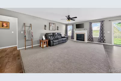 424 Wilmer Meadow Drive, Wentzville, MO 63385 - Photo 8
