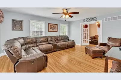 9 Middlebury Lane, Chesterfield, MO 63017 - Photo 12