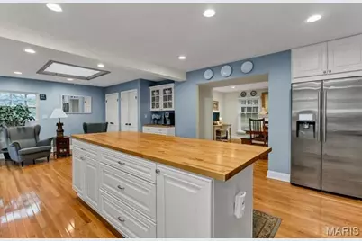 9 Middlebury Lane, Chesterfield, MO 63017 - Photo 4