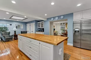 9 Middlebury Ln, Chesterfield, MO 63017 - Photo 4