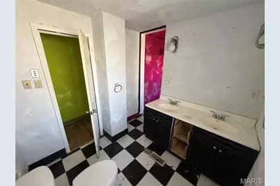 1007 Hutton Place, Ferguson, MO 63135 - Photo 6