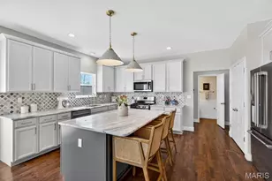 1042 Timber Bluff Dr, Wentzville, MO 63385 - Photo 8