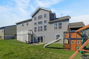 1042 Timber Bluff Dr, Wentzville, MO 63385 - Photo 32