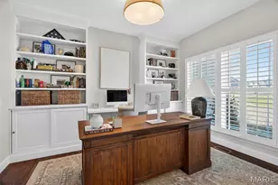 1042 Timber Bluff Dr, Wentzville, MO 63385 - Photo 2