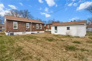 7124 Marwinette Ave, Saint Louis, MO 63116 - Photo 4