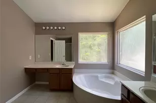 636 Canary Estates Dr, Ballwin, MO 63021 - Photo 30