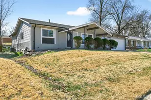 3027 Westminster Dr, Florissant, MO 63033 - Photo 2