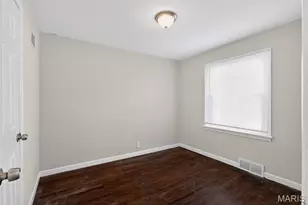 1501 Golden Dr, Saint Louis, MO 63137 - Photo 14