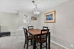 2 Delcrest Ct, Saint Louis, MO 63124 - Photo 8