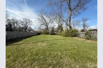 7739 W Bruno Avenue, Richmond Heights, MO 63117 - Photo 12