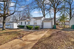 10522 Byfield Dr, St George, MO 63137 - Photo 8