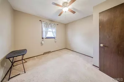 402 Locust Street, Cuba, MO 65453 - Photo 20