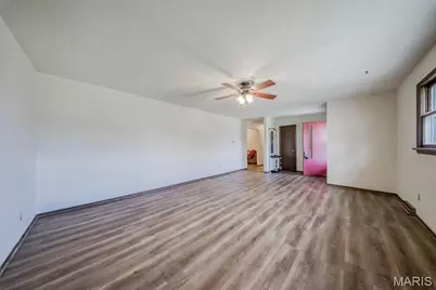 402 Locust Street, Cuba, MO 65453 - Photo 6