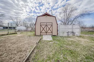 402 Locust St, Cuba, MO 65453 - Photo 42