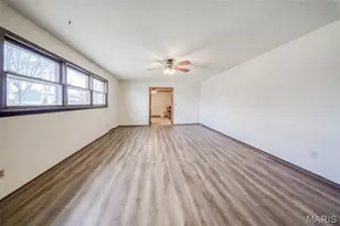 402 Locust St, Cuba, MO 65453 - Photo 4