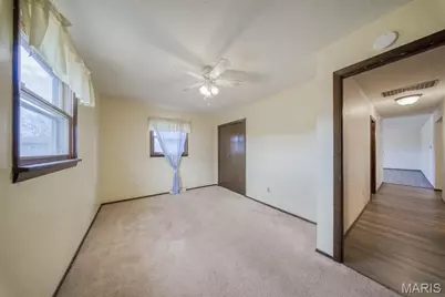 402 Locust Street, Cuba, MO 65453 - Photo 24