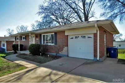 9816 Lakeford Lane, Affton, MO 63123 - Photo 4