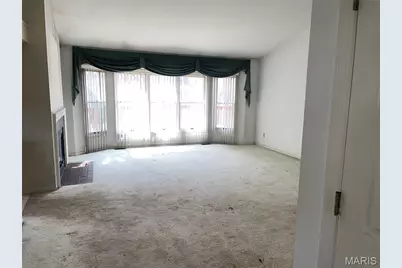 12 Scarlet Oak Court, Lake Saint Louis, MO 63367 - Photo 4