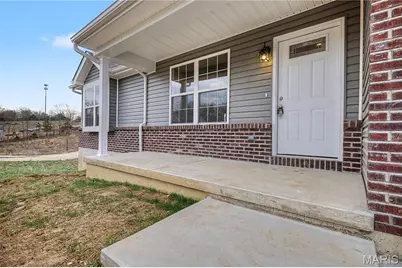 614 T Box Drive, Saint Clair, MO 63077 - Photo 4