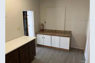 501 S 5th Street, Saint Charles, MO 63301 - Photo 8