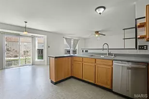 420 Country Stone Dr, Lake Saint Louis, MO 63367 - Photo 10