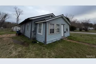 303 W Neat Street, Poplar Bluff, MO 63901 - Photo 1