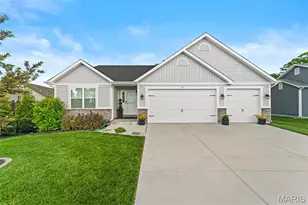 415 Knothole Ln, Wentzville, MO 63385 - Photo 2
