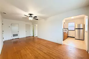 5821 Sunshine Dr, Saint Louis, MO 63109 - Photo 2