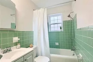 5821 Sunshine Dr, Saint Louis, MO 63109 - Photo 6