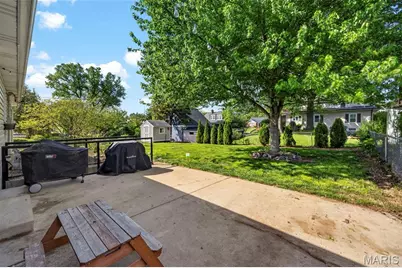 1901 W Adams Street, Saint Charles, MO 63301 - Photo 40