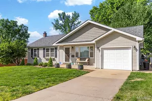 1901 W Adams St, Saint Charles, MO 63301 - Photo 4